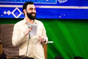خدا برای حوائج هزار در داده ست